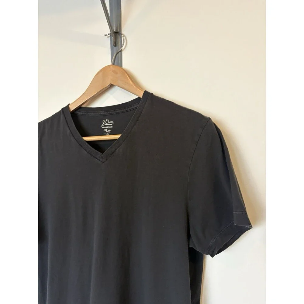 J Crew Men’s Dark Gray V Neck Broken In T Shirt Size Med